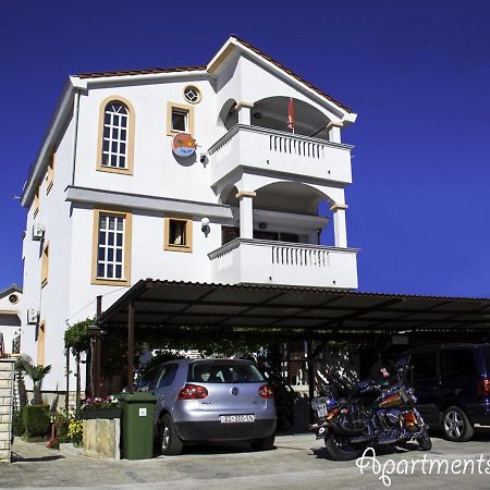Apartments Borka Biograd Na Moru Εξωτερικό φωτογραφία