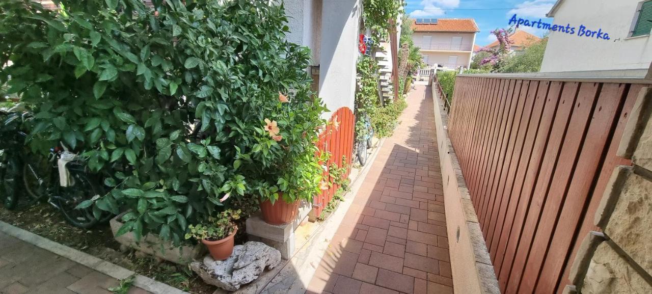 Apartments Borka Biograd Na Moru Εξωτερικό φωτογραφία