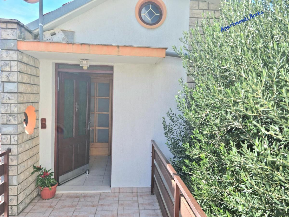 Apartments Borka Biograd Na Moru Εξωτερικό φωτογραφία